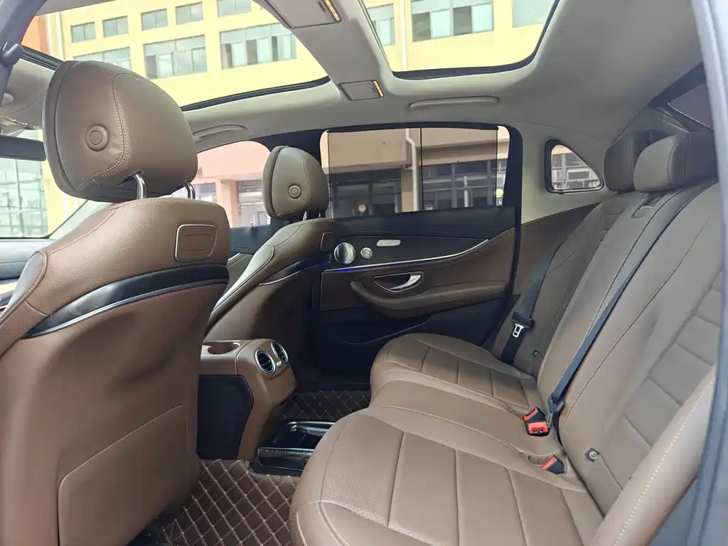 MERCEDES-BENZ E CLASS