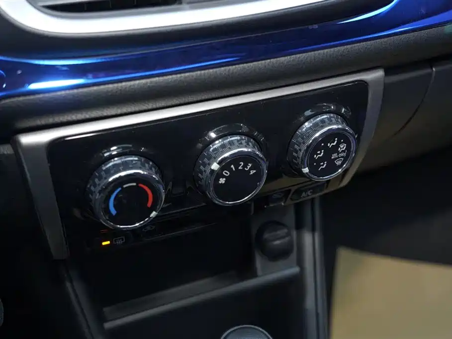 TOYOTA YARIS L ZHIXUAN