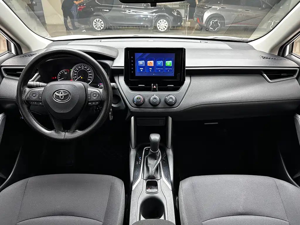 Toyota Corolla Cross — миниатюра 9