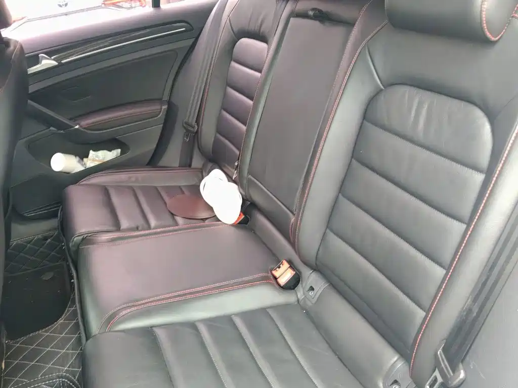 Volkswagen Golf GTI — миниатюра 18