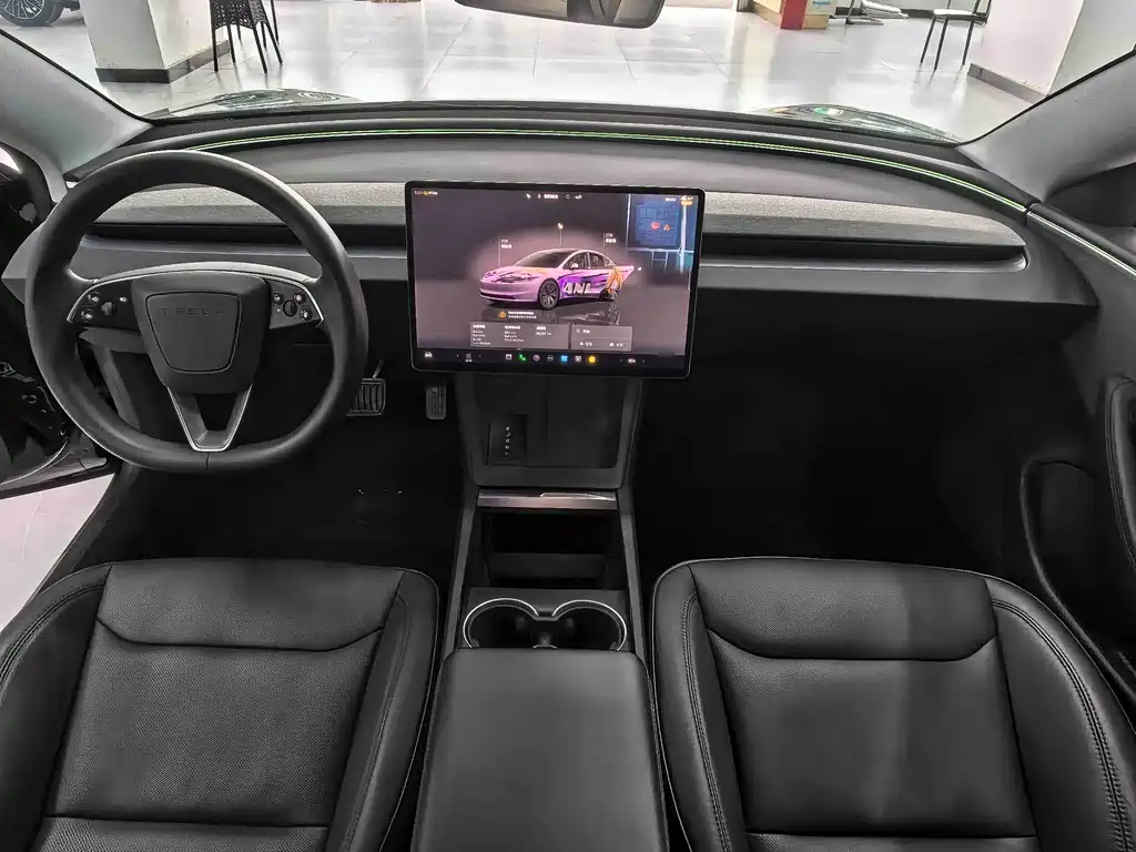 Tesla Model 3 — миниатюра 5