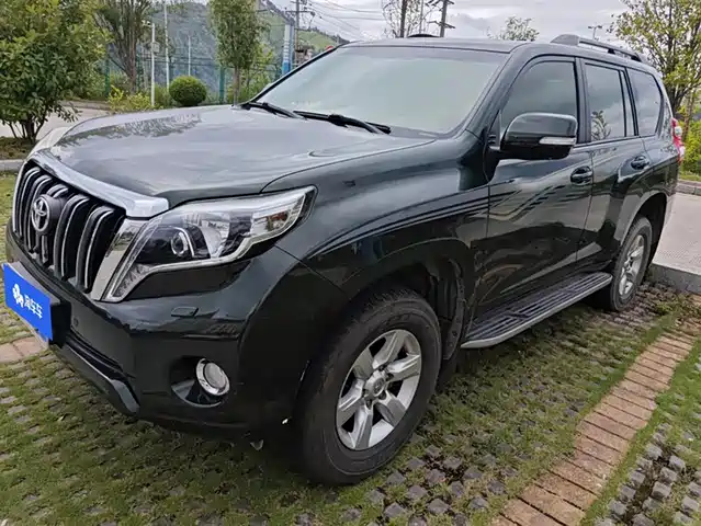 TOYOTA PRADO 2017