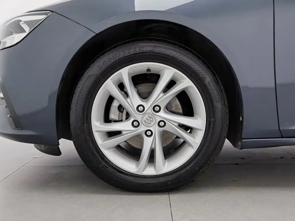 Buick Regal — миниатюра 17