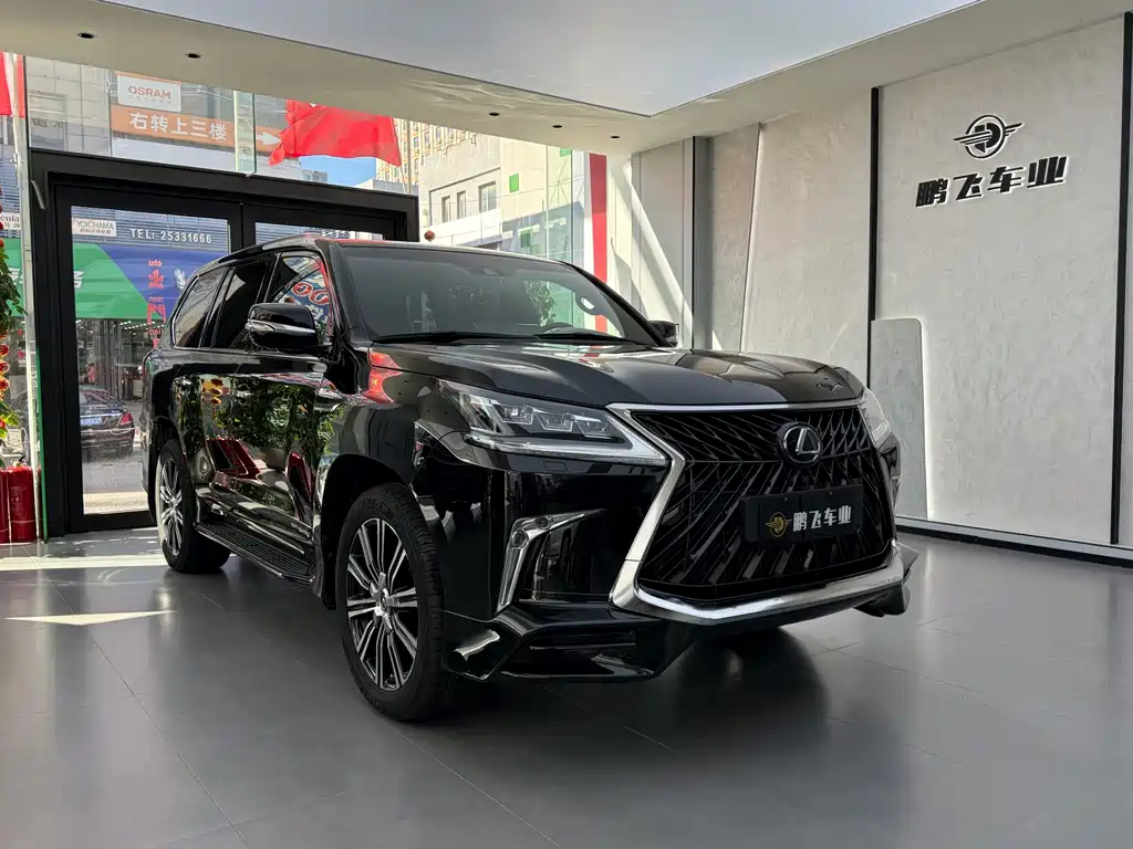 Lexus LX — миниатюра 8