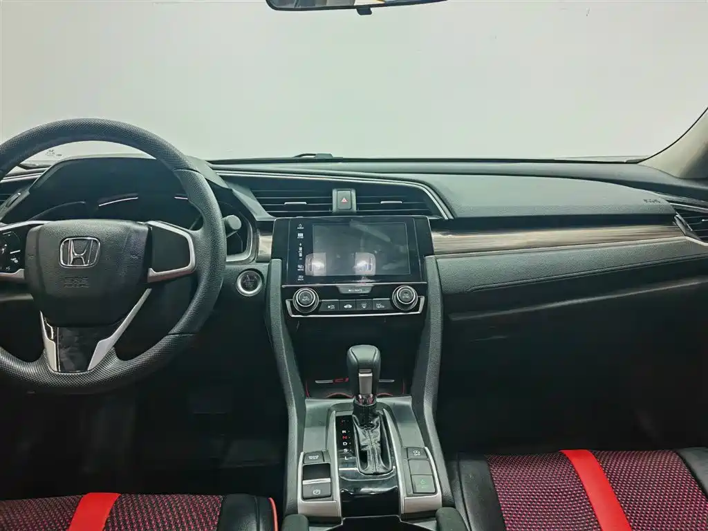 Honda Civic — миниатюра 8