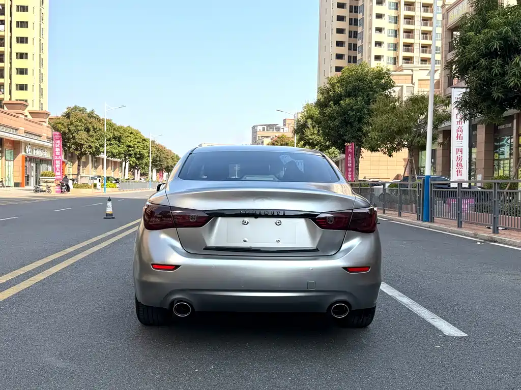 INFINITI Q50L