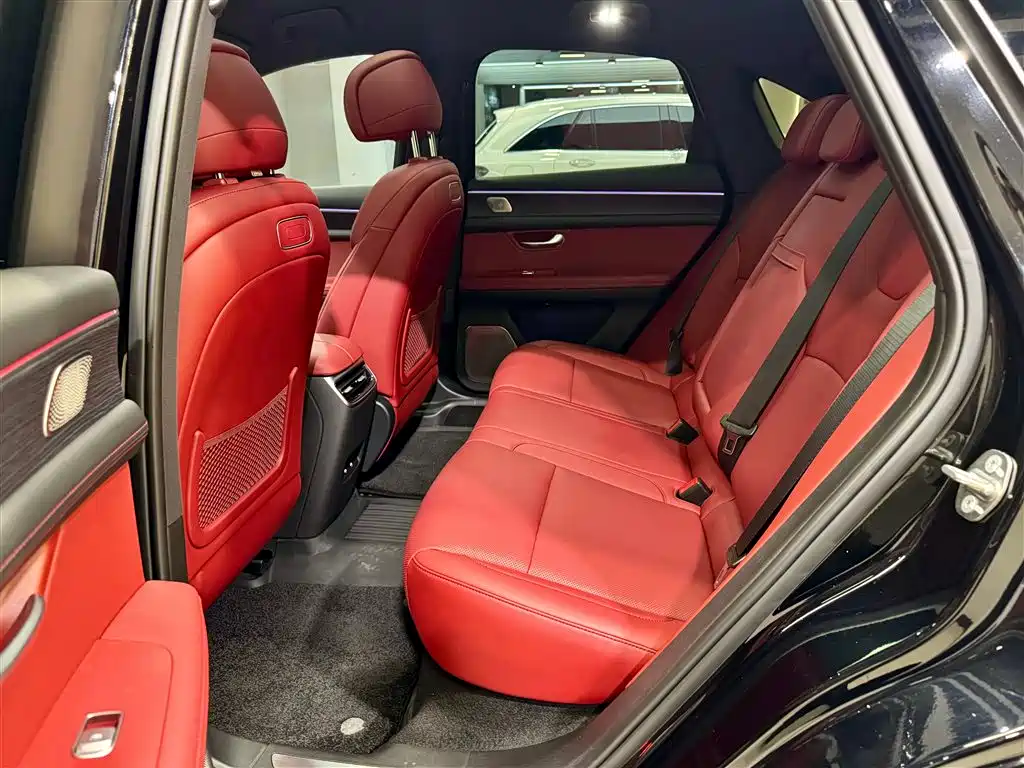 AITO ASK THE WORLD M5