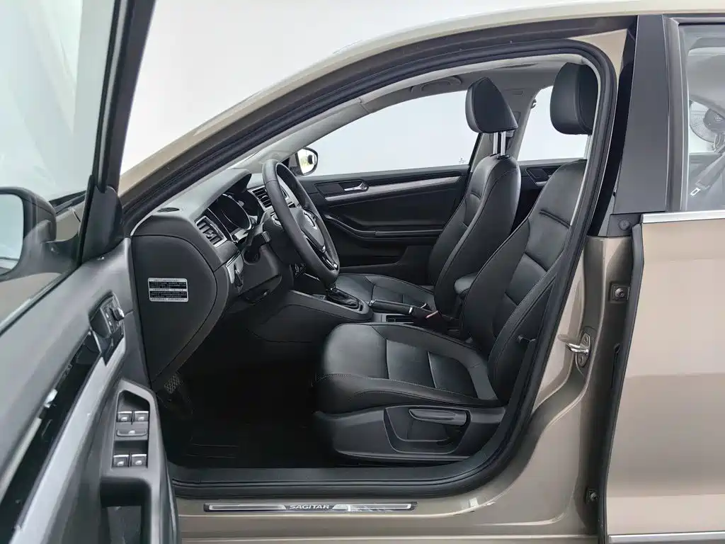 Volkswagen Sagitar — миниатюра 10