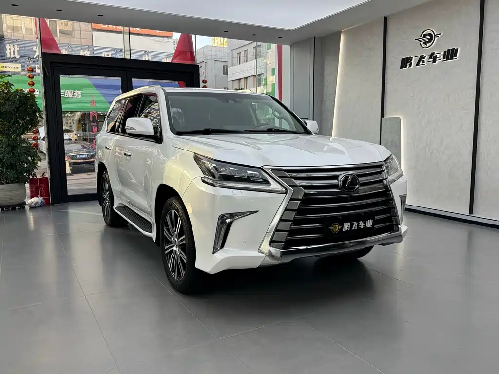 Lexus LX — миниатюра 16