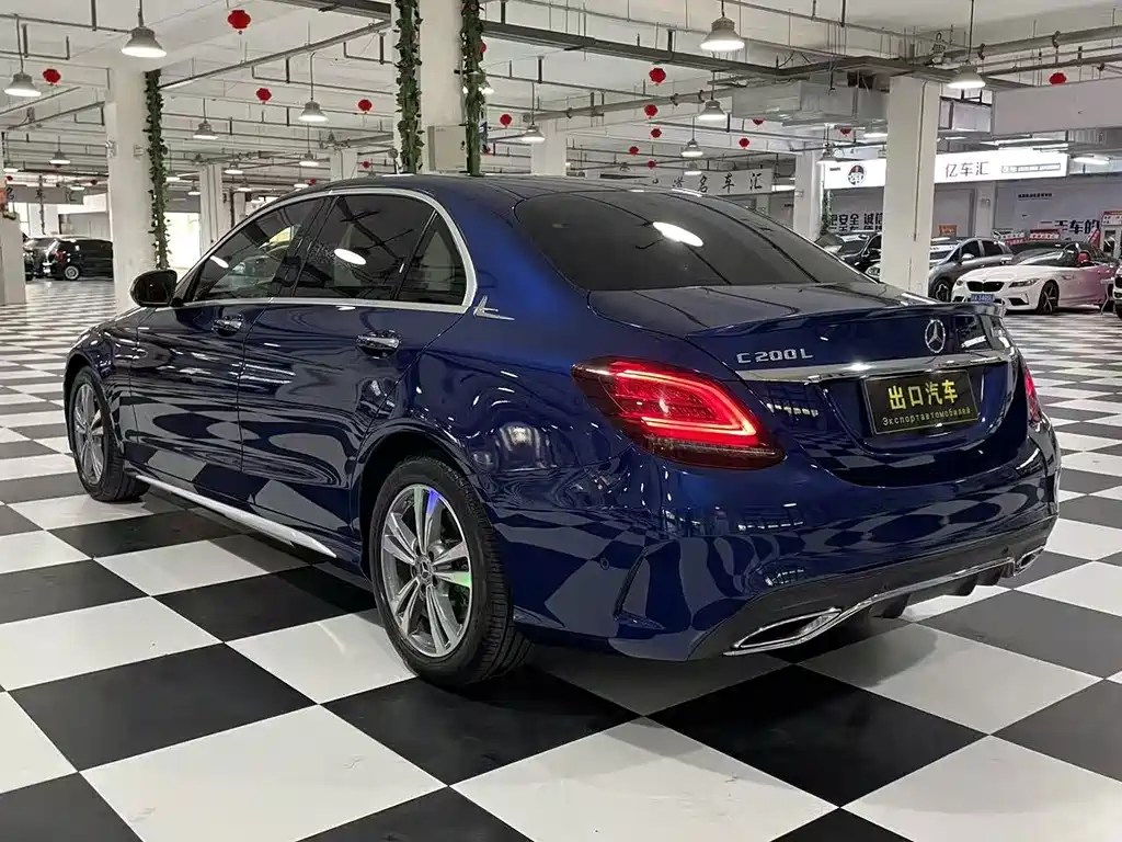 Mercedes-Benz C-Class — миниатюра 7