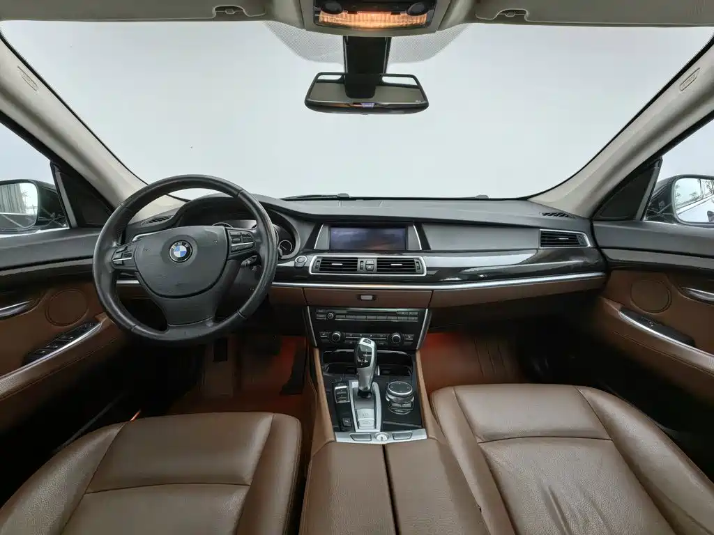 BMW 5 Series GT — миниатюра 5