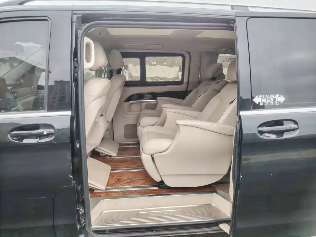 MERCEDES-BENZ V CLASS