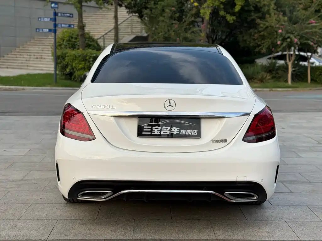 Mercedes-Benz C-Class — миниатюра 6