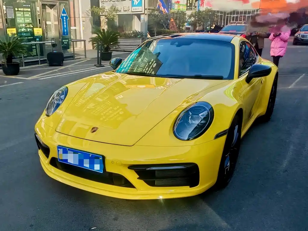 PORSCHE 911