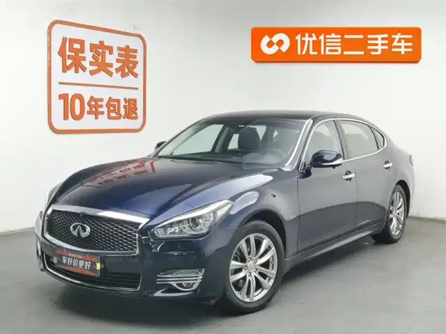 INFINITI Q70 2019
