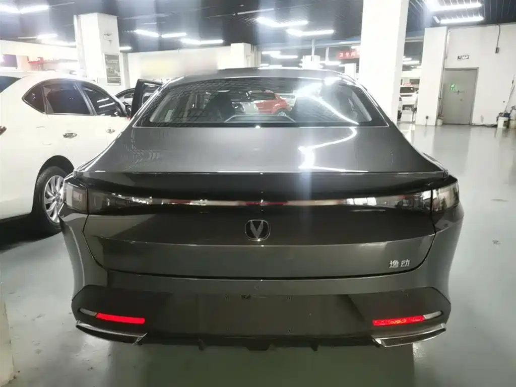 Changan Eado 2025 1.5T 500Bar Luxury