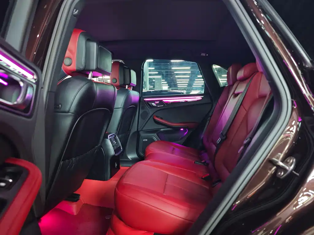 Porsche Macan — миниатюра 9