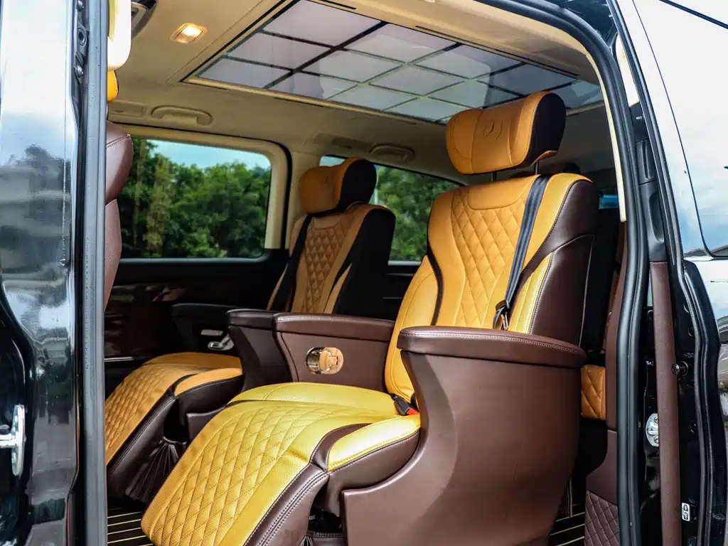 Mercedes-Benz V-Class (Import) — миниатюра 6