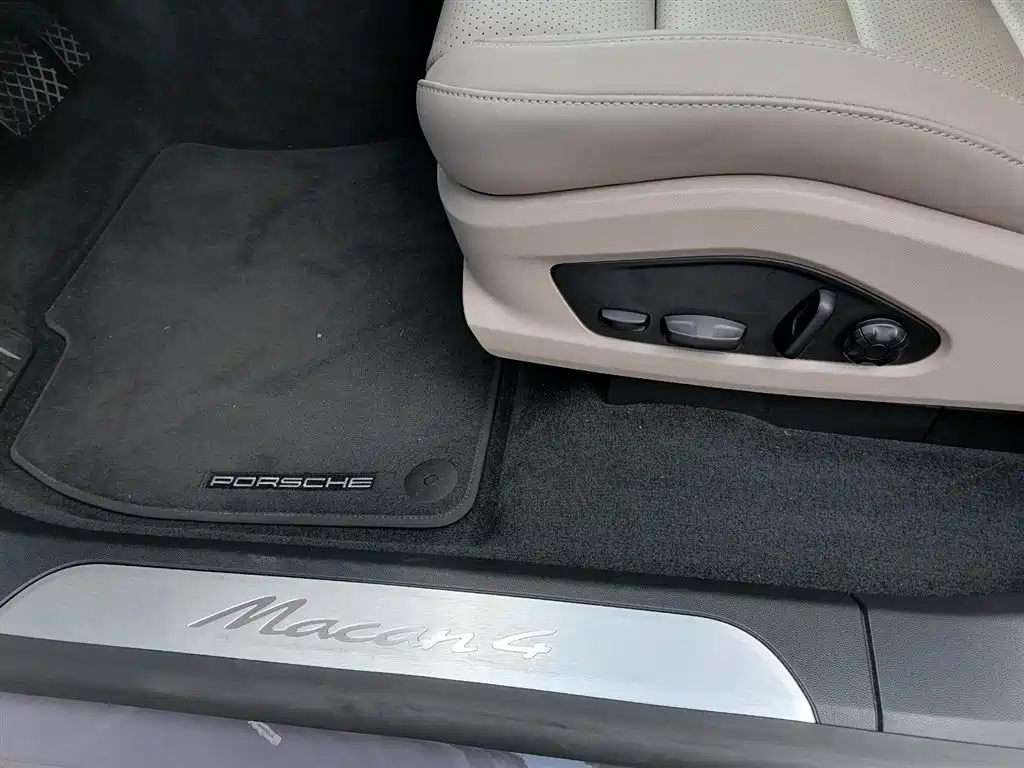 PORSCHE MACAN NEW ENERGY