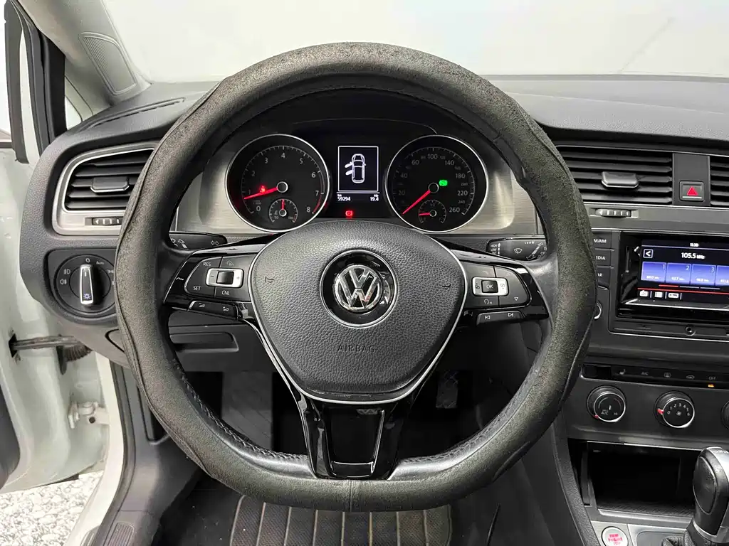 Volkswagen Golf — миниатюра 8