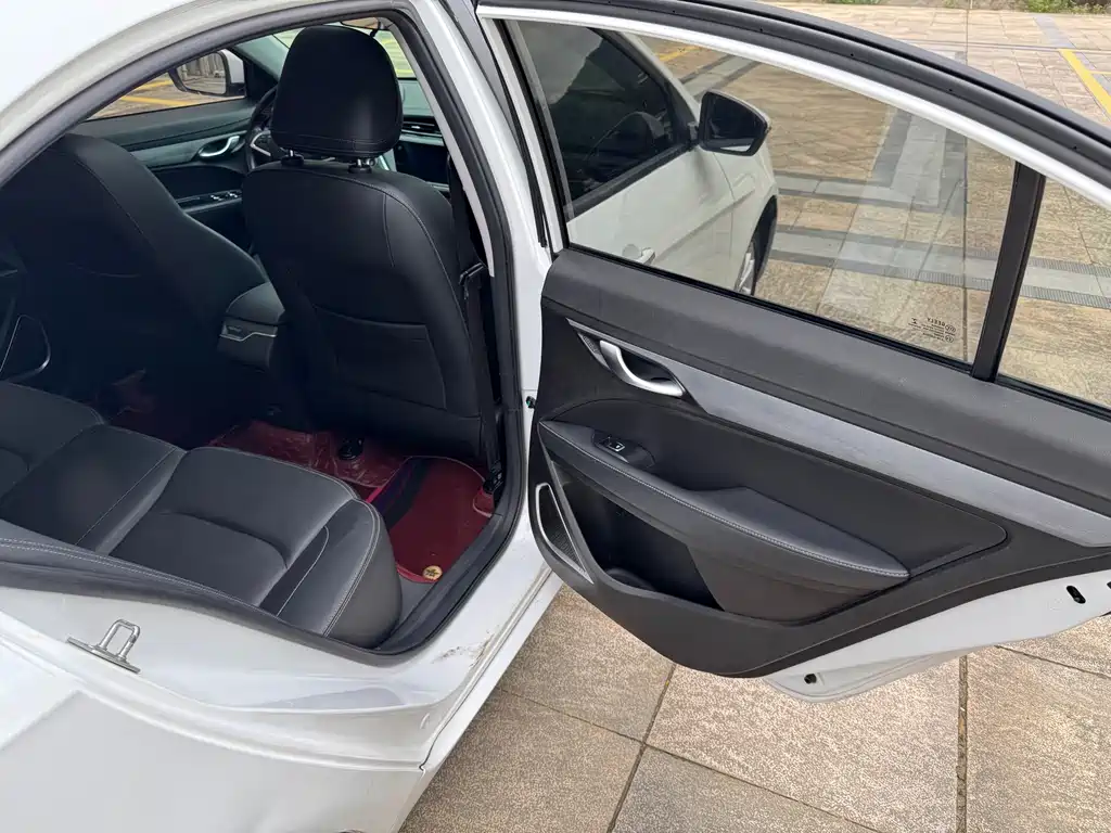 Geely Emgrand — миниатюра 13