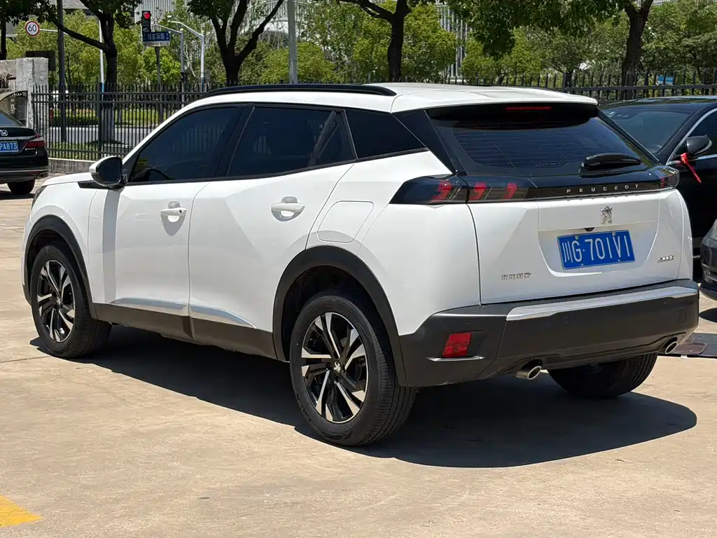 Peugeot 2008 — миниатюра 5