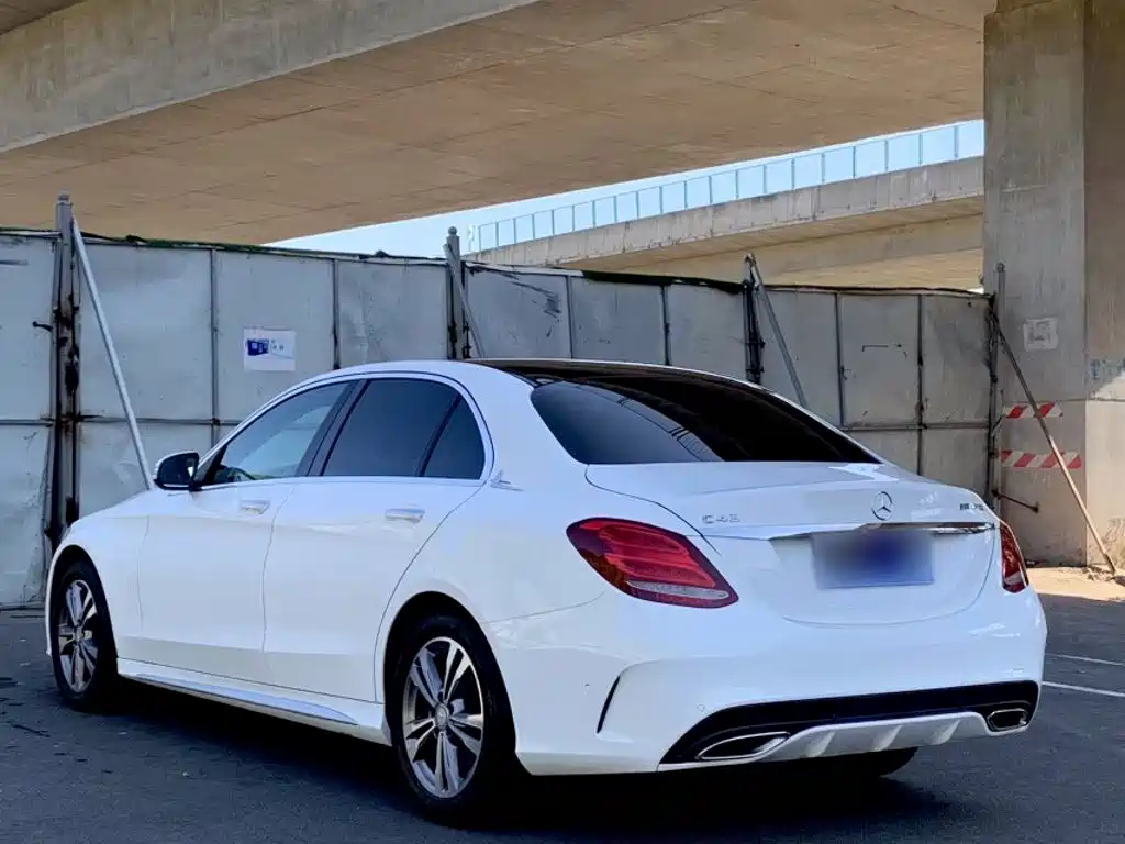 Mercedes-Benz C-Class — миниатюра 5