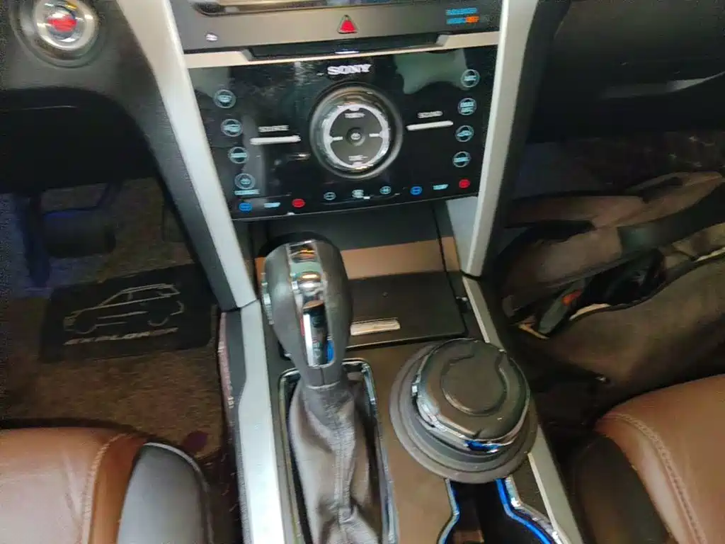 Ford Explorer (Import) — миниатюра 14