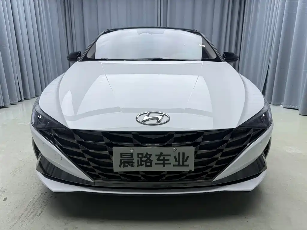 Hyundai Elantra — миниатюра 2