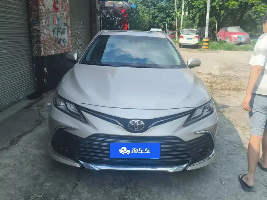 Toyota Camry — миниатюра 2