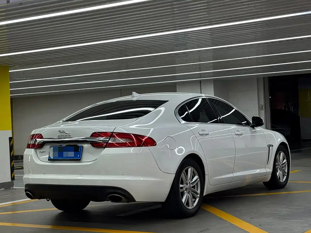 Jaguar XF — миниатюра 4