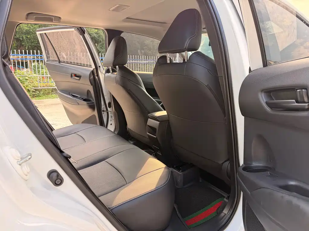 Toyota Frontlander — миниатюра 11
