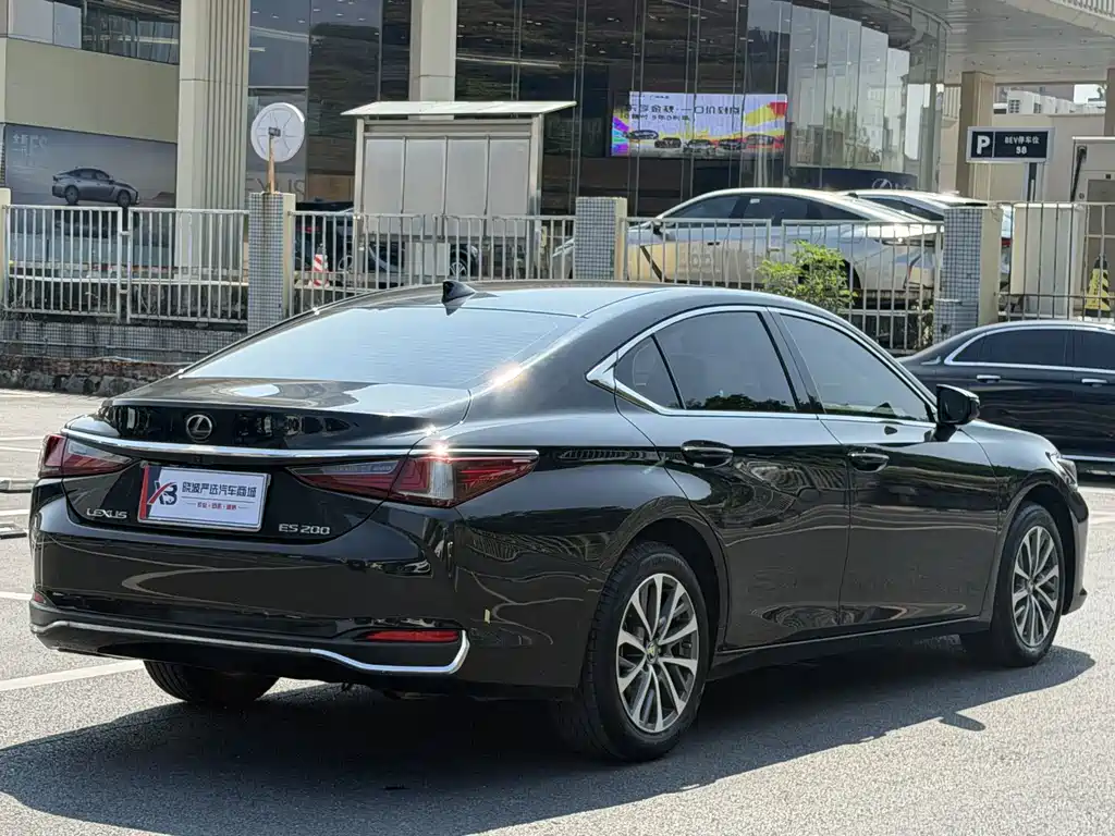 Lexus ES 2021 — фото 5