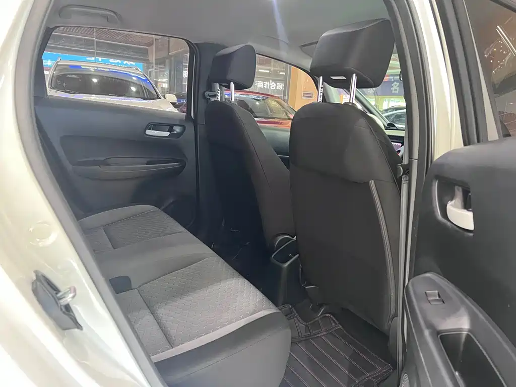 Honda Fit — миниатюра 11