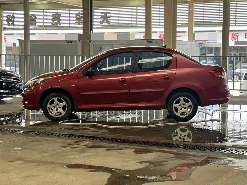 Peugeot 207 2011 1.4L MT