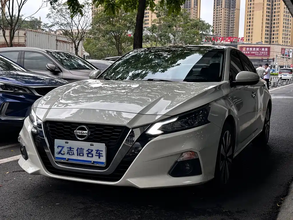 Nissan Altima