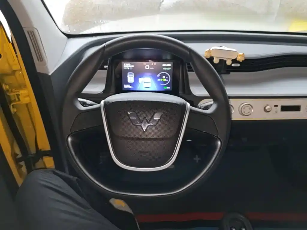 Wuling MINIEV — миниатюра 11