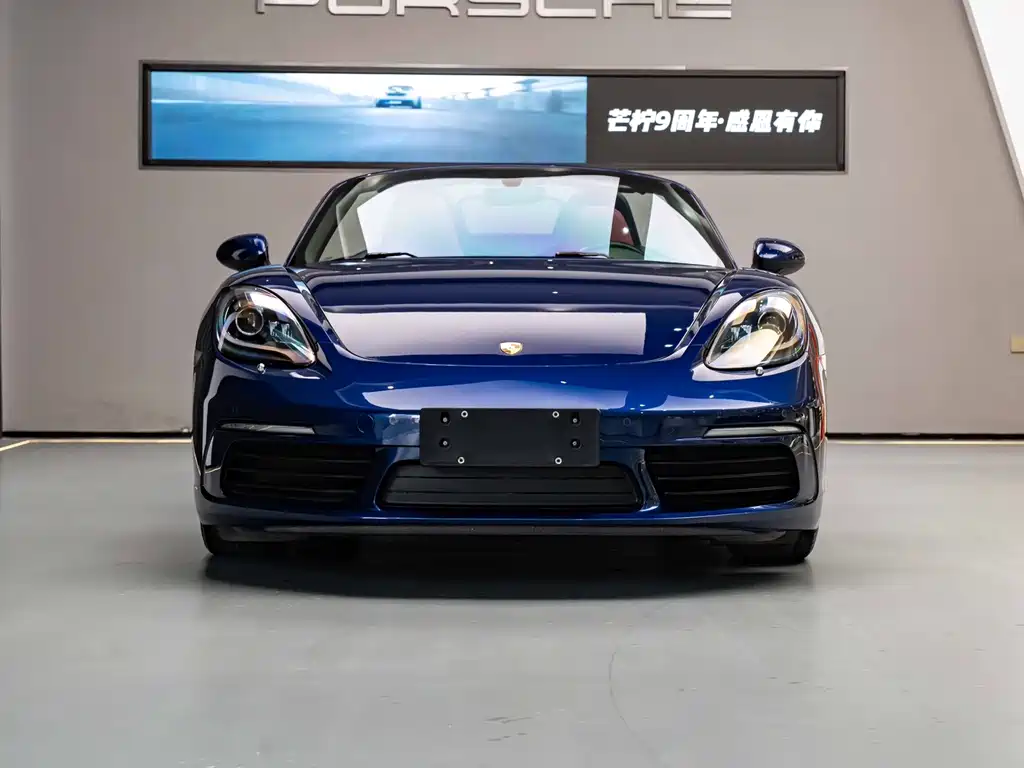 PORSCHE 718