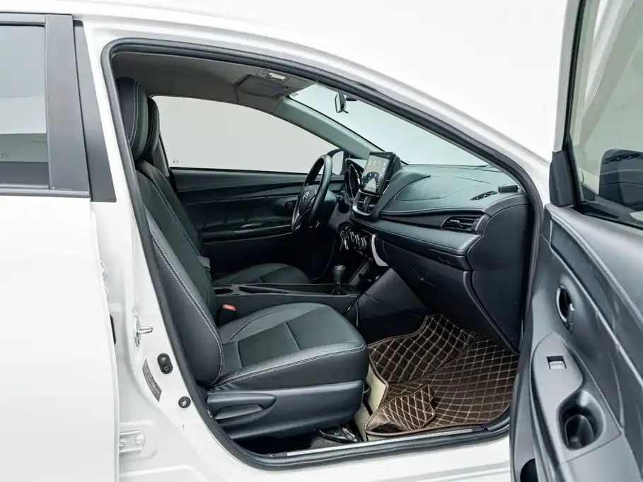 Toyota Yaris L — миниатюра 16