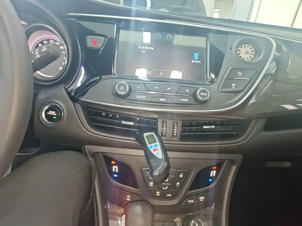 Buick Envision Plus — миниатюра 13