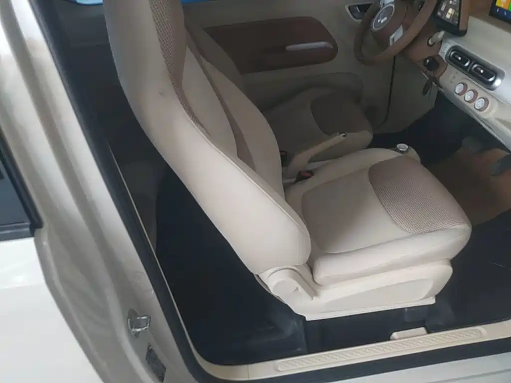 Wuling MINIEV — миниатюра 25