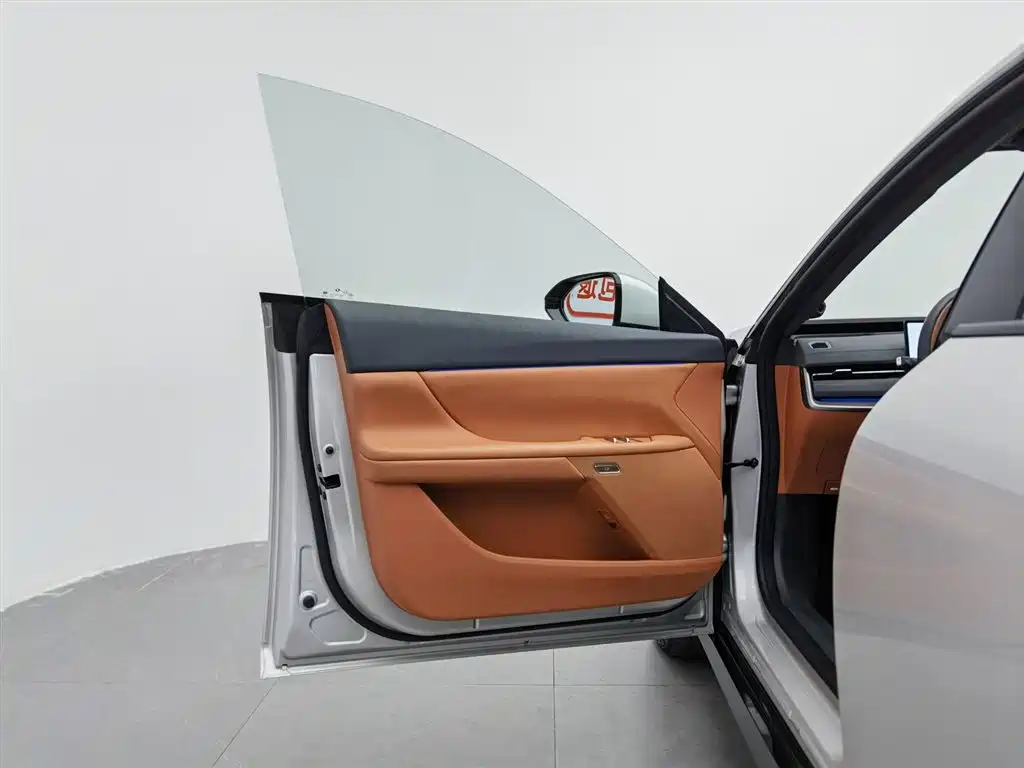 Dongfeng eπ007 2025 565 Max