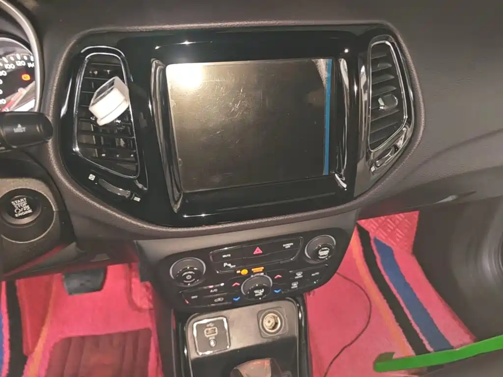 Jeep Compass — миниатюра 13