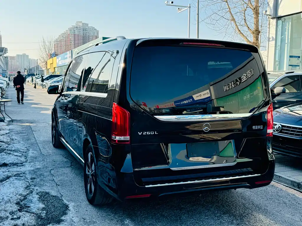 MERCEDES-BENZ V CLASS