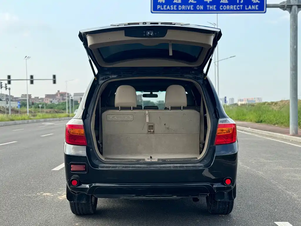 Toyota Highlander — миниатюра 25