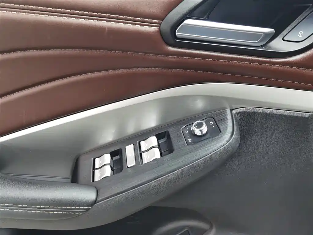 WEI PAI WEI BRAND VV6