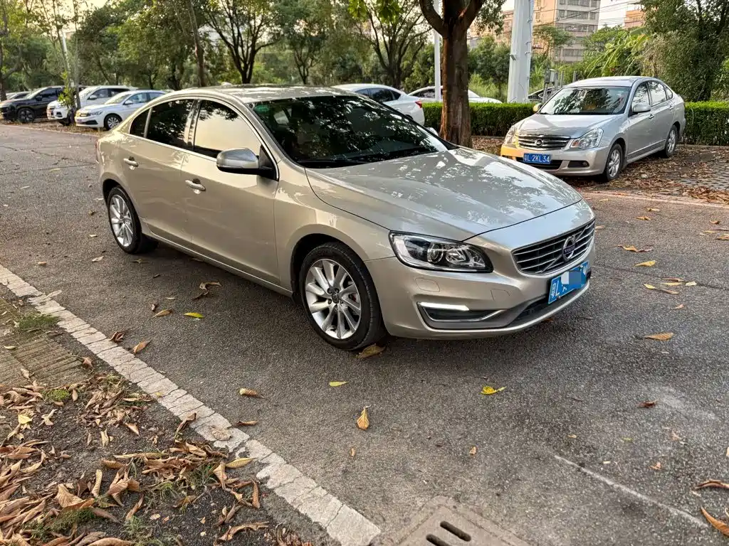 Volvo S60 — миниатюра 3