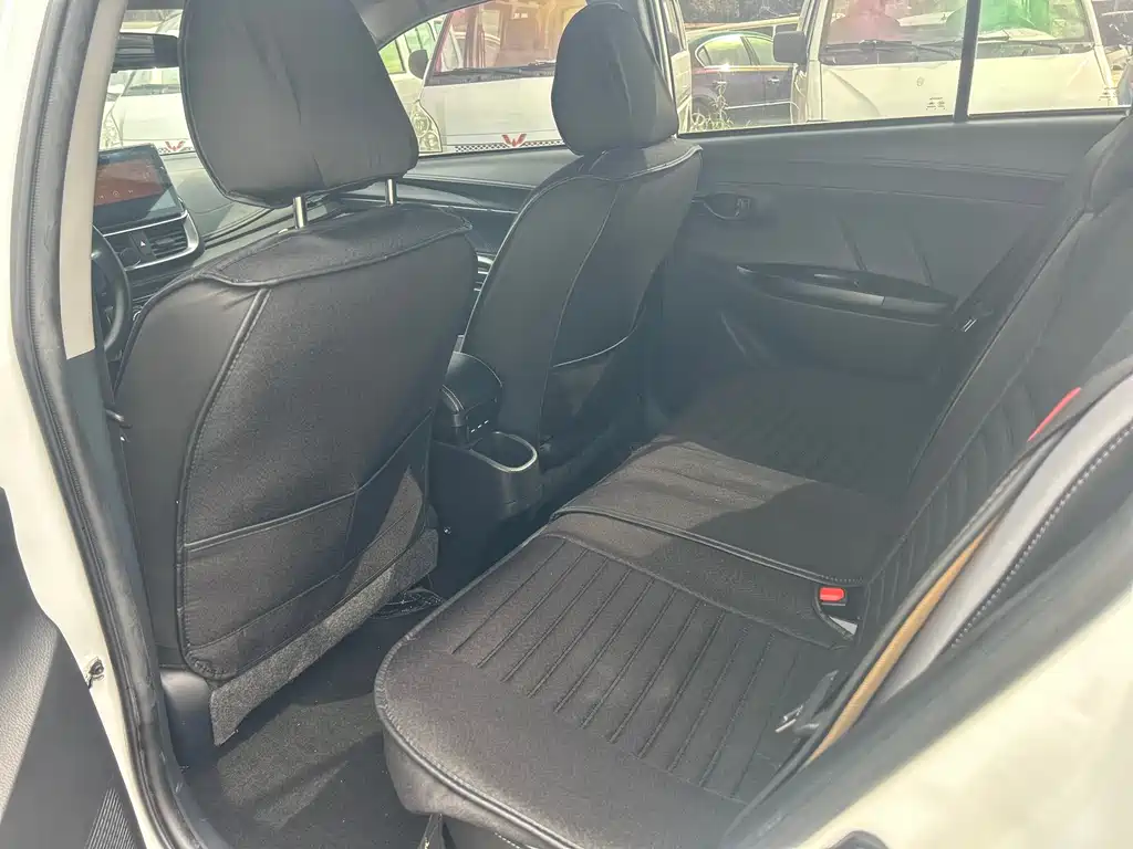 TOYOTA YARIS L ZHIXUAN