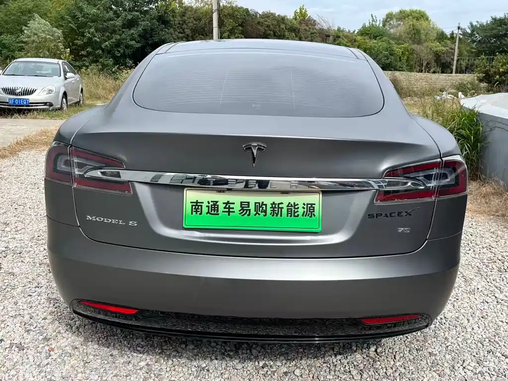 TESLA MODEL S
