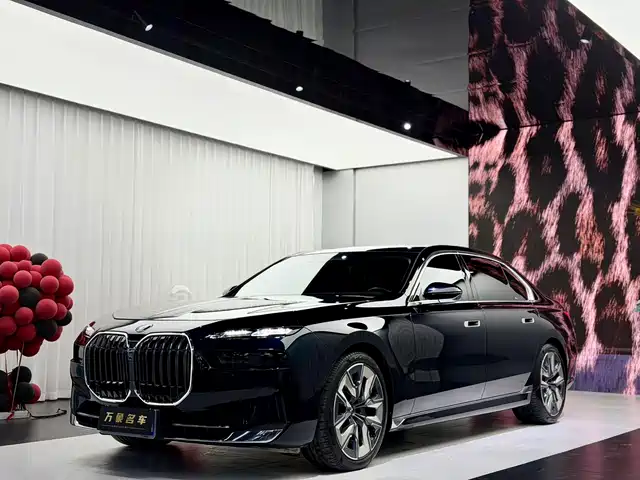 BMW 7 SERIES